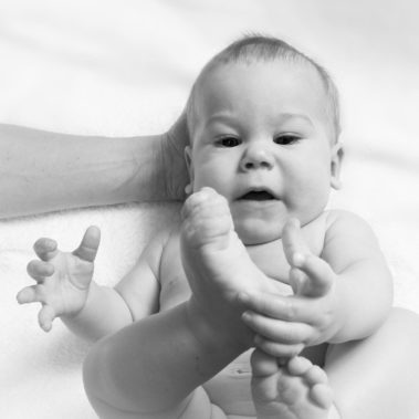 L'ostéopathie pédiatrique pour les bébés, des séances données dans le Centre Haptis dédié à l'enfance