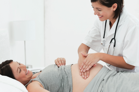 L'accompagnement d'une sage-femme, professionnelle de la santé