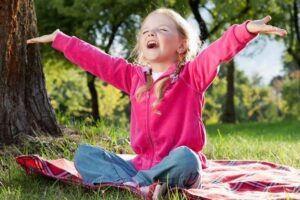 Cours collectifs de yoga pour enfants au centre Haptis
